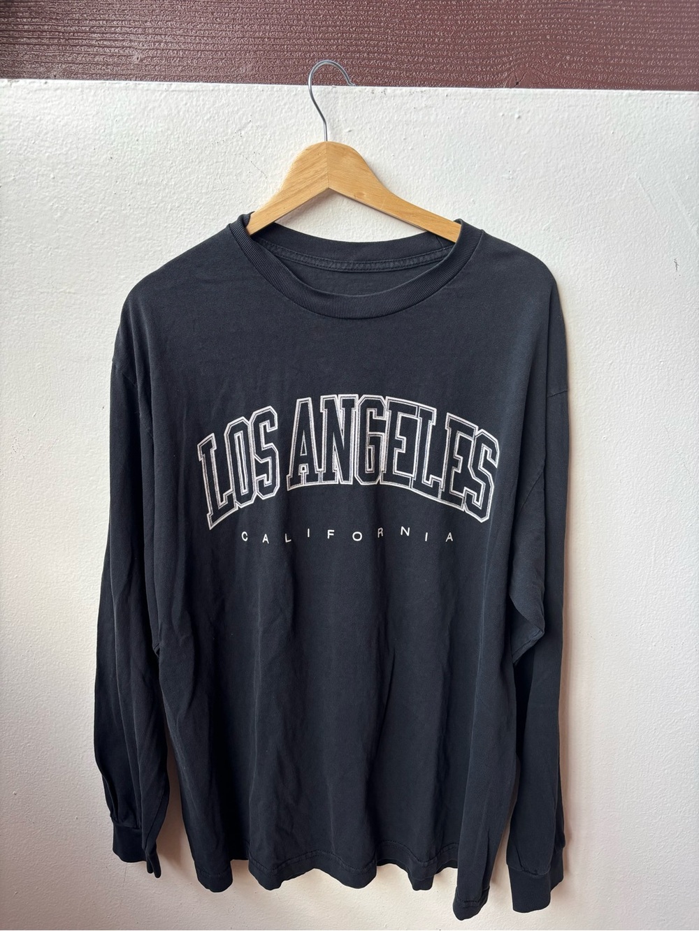 Los Angeles California Black Long-Sleeve Graphic Shirt